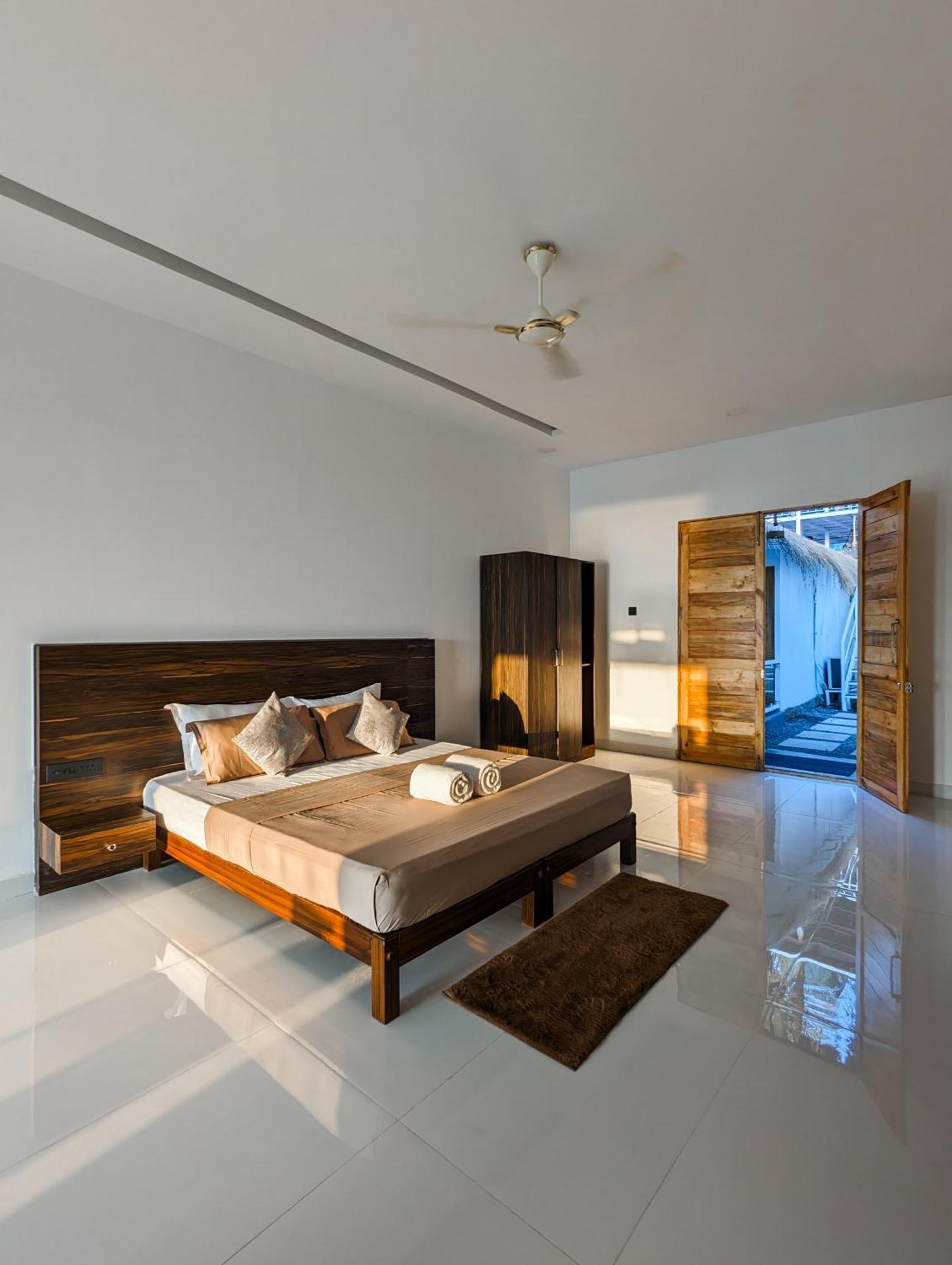 Aqua Beach Stays Ashwem Mandrem Exterior foto