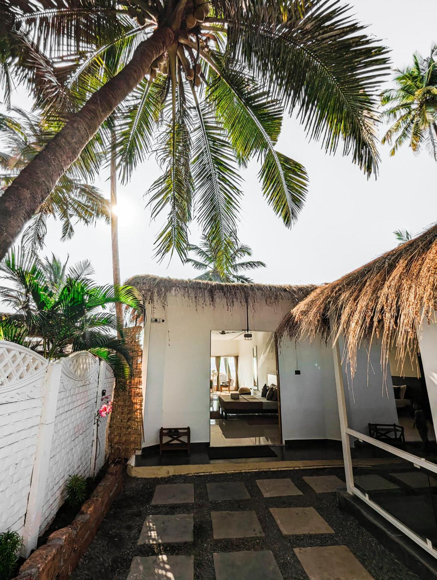 Aqua Beach Stays Ashwem Mandrem Exterior foto